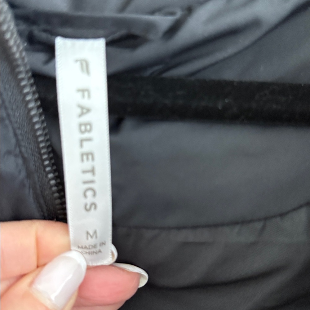 Fabletics Cropped Puffer Vest Detachable Hood View 4